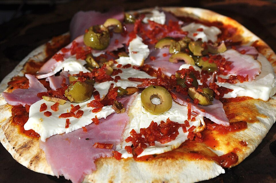 Pizza Portuguesa
